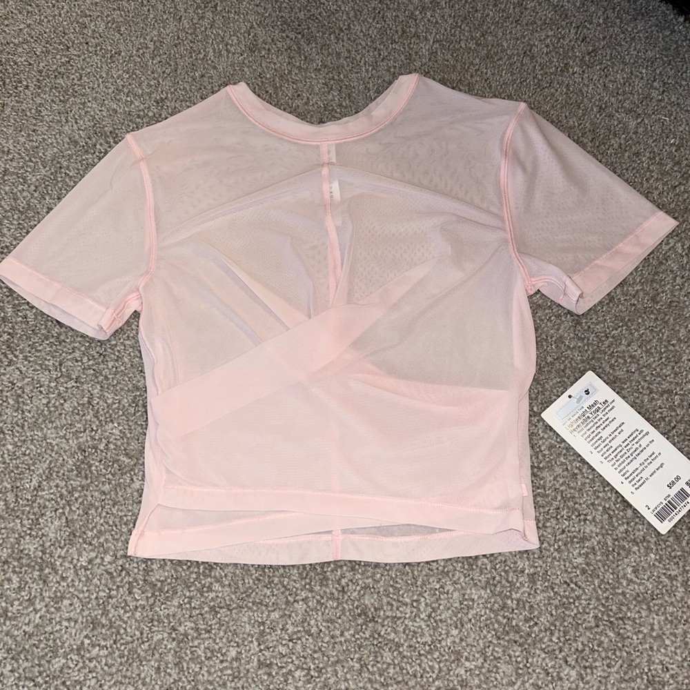 NWT Lulu twist mesh yoga crop
